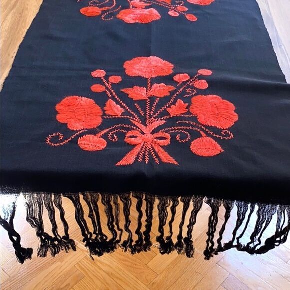 Vintage Black Floral Embroidered Table Runner - Picture 1 of 7